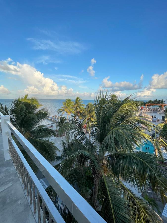 Caye Caulker Beach Hotel Экстерьер фото