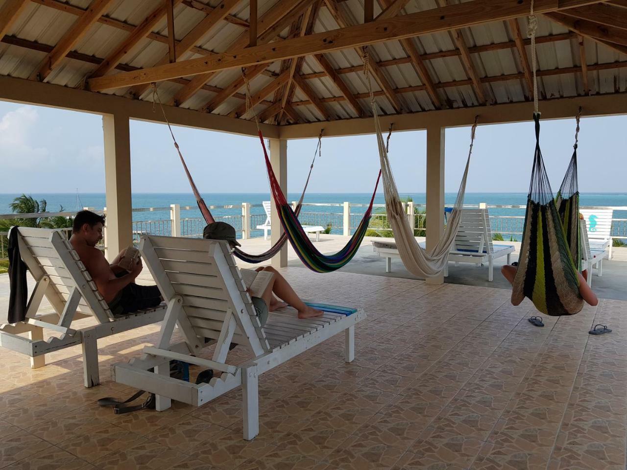 Caye Caulker Beach Hotel Экстерьер фото